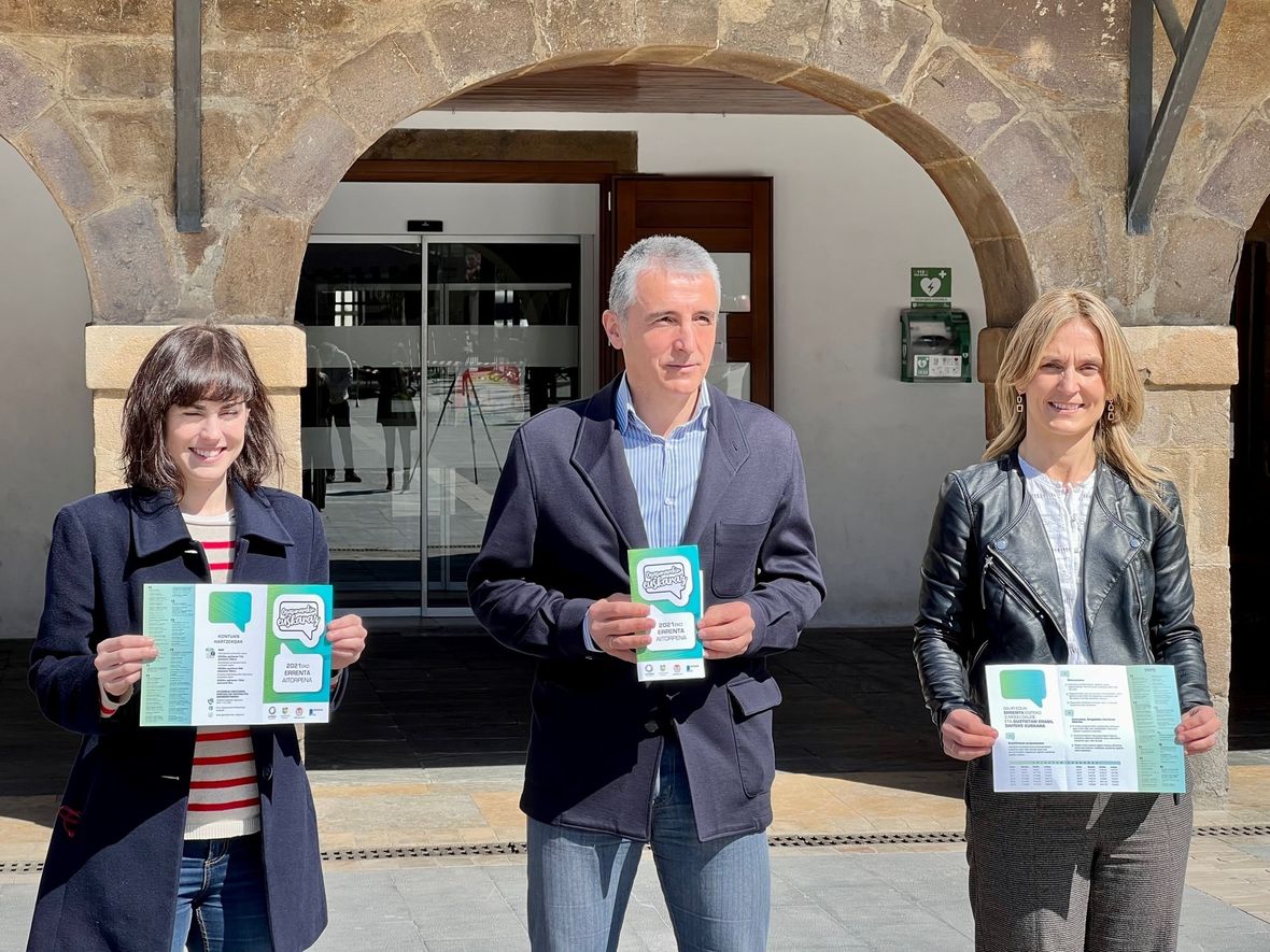 En marcha la campaña para animar a hacer la declaración de la renta en euskera