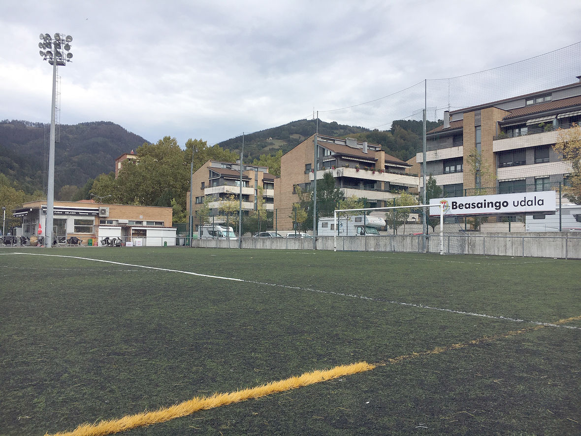 Adjudicadas las obras de sustitución de la hierba artificial de Igartza Futbol Zelaia