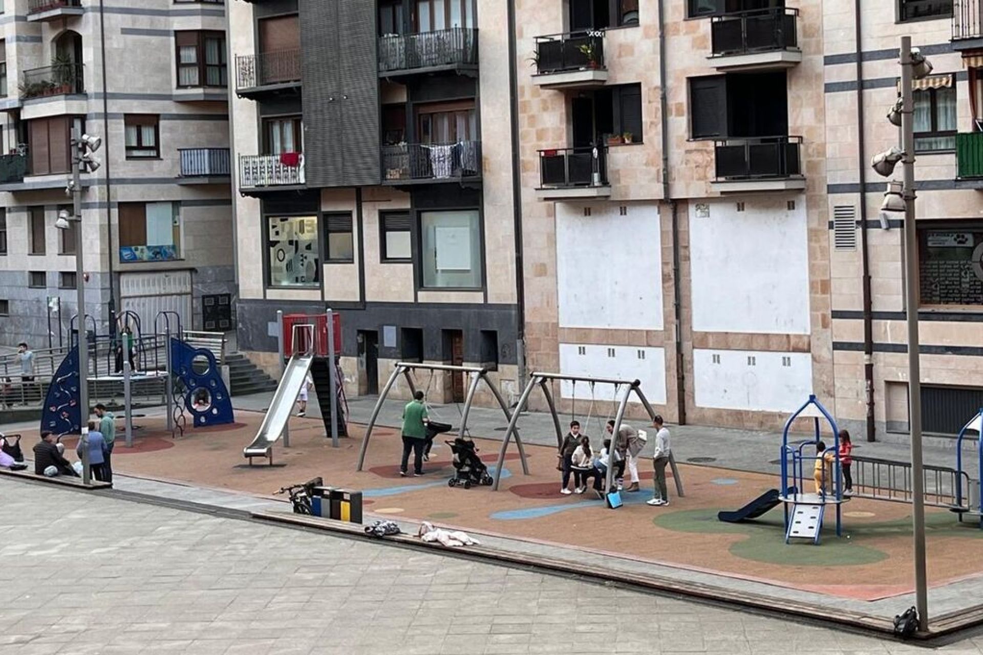 Los centros escolares de Beasain se unen a la iniciativa de sensibilización sobre la soledad no deseada y la salud mental