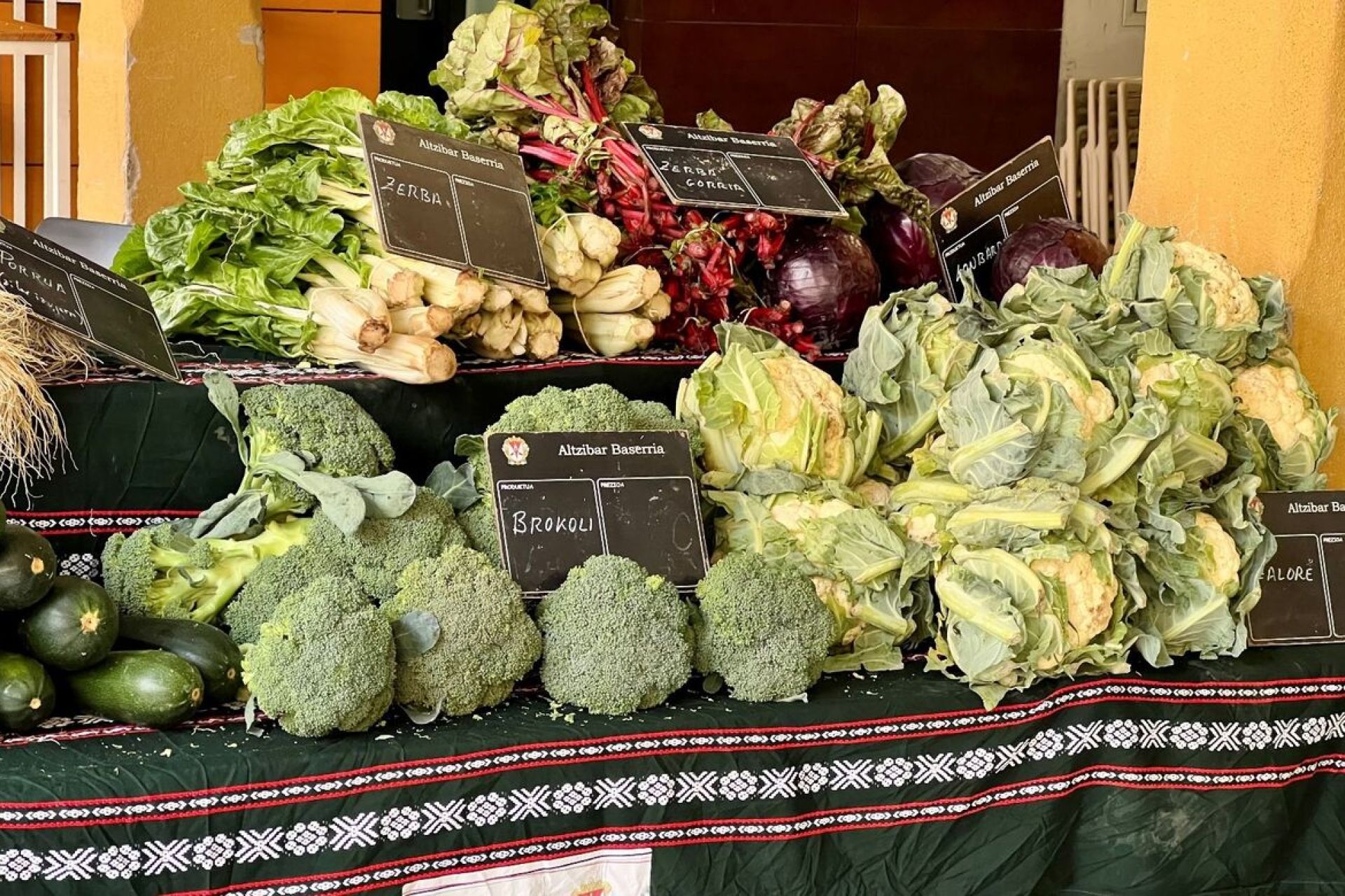 Producto de temporada de invierno en el mercado extraordinario de este sábado