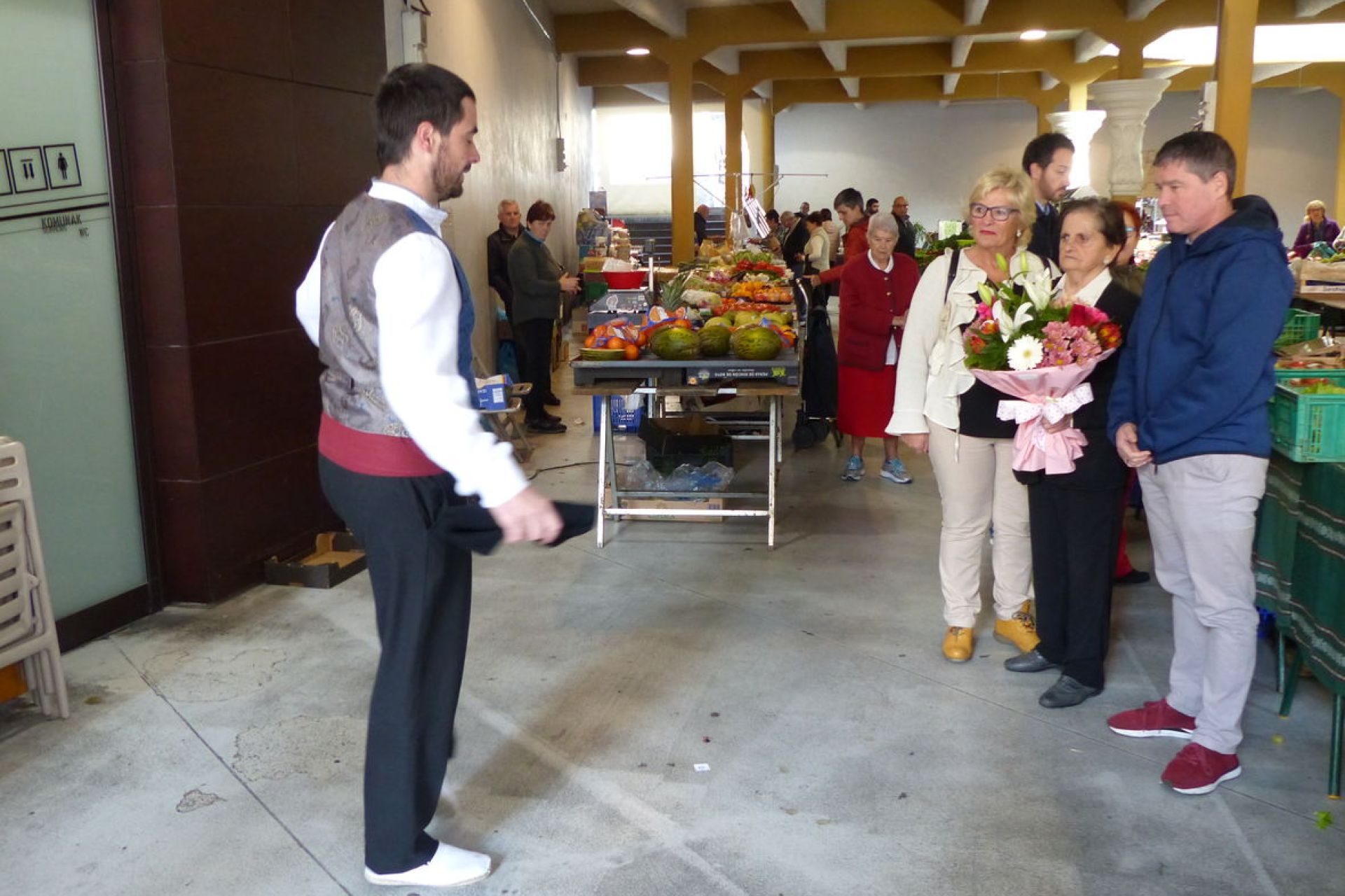 XXVII. errezil sagar eta XXVIII. fruitu eta barazki lehiaketetako sari ematea