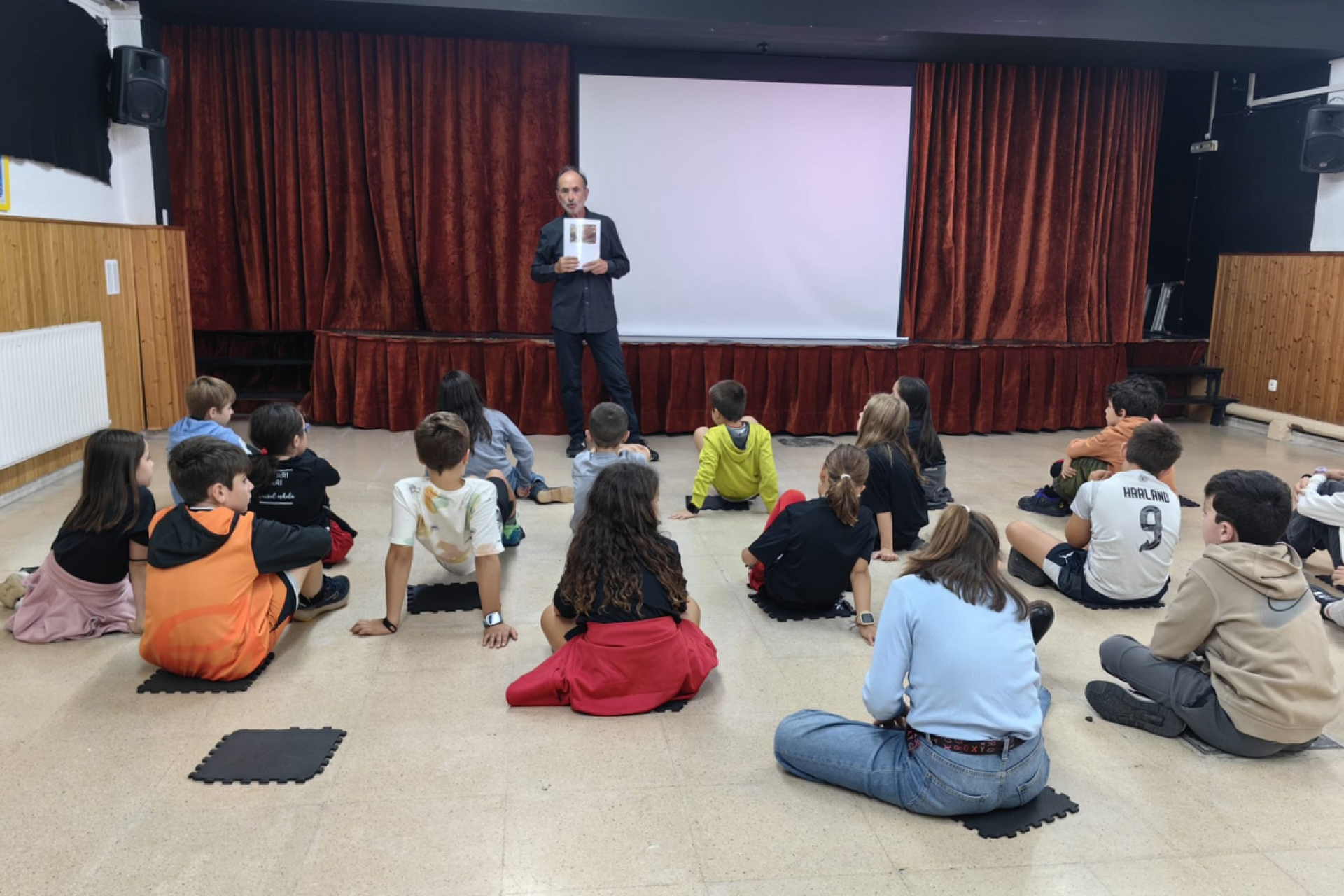 Más de cuatrocientos alumnos y alumnas han participado en la iniciativa socioeducativa y preventiva "Gizaki Bitxidunak"
