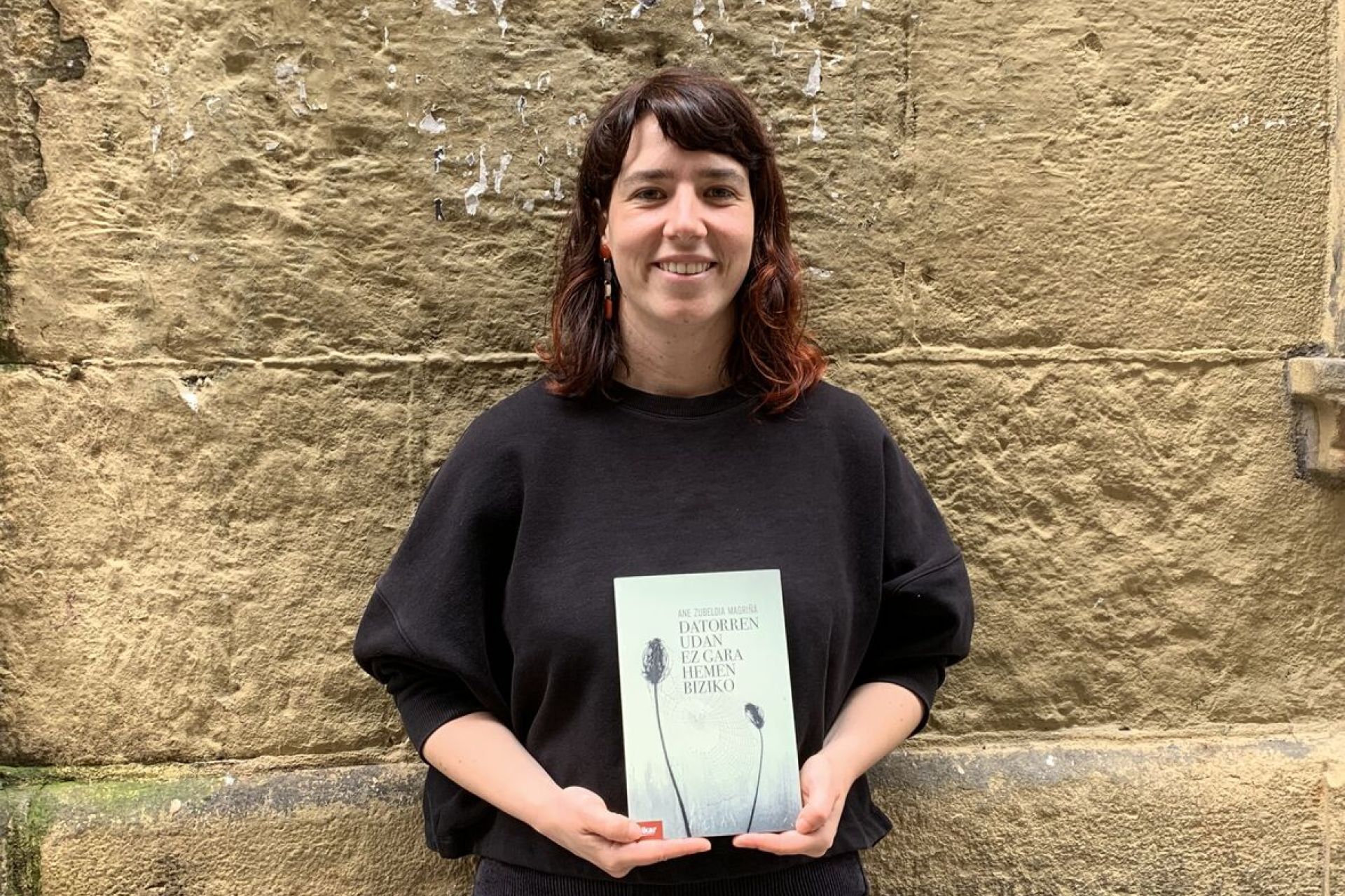 Ane Zubeldia Magriñák Igartza Literatur Bekak saritutako "Datorren udan ez gara hemen biziko" ipuin-bilduma aurkeztu du
