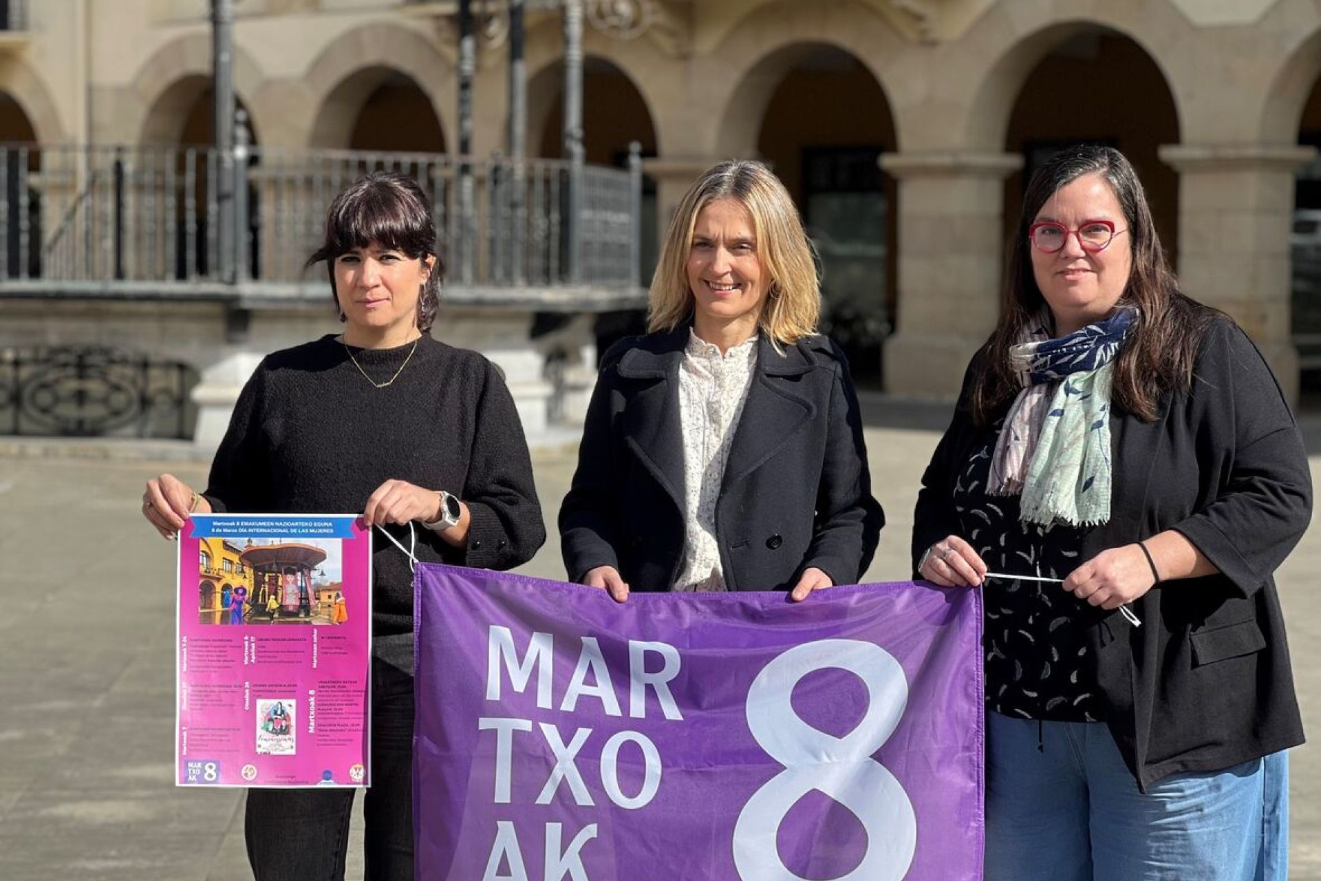 Reconocimiento a la lucha de la generación de mujeres mayores el 8 de marzo