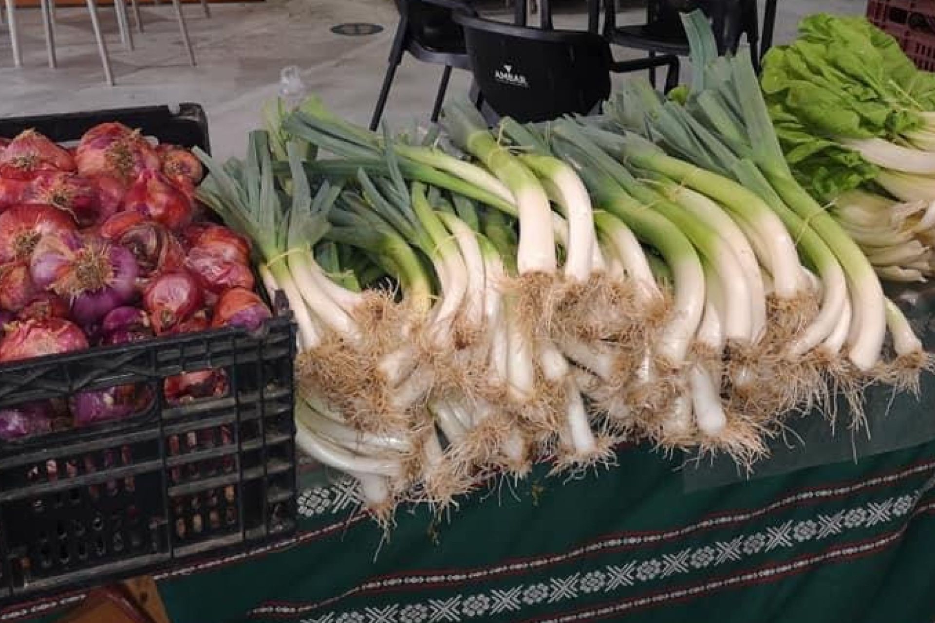 Las verduras de invierno en su plenitud en el primer mercado extraordinario del año