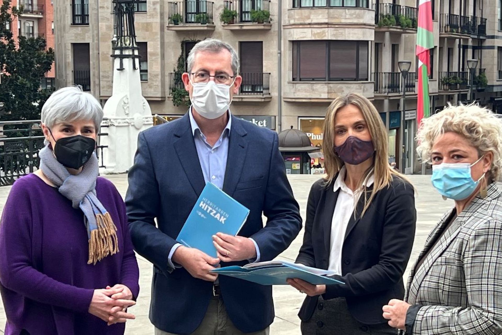 Herritarren ekarpenak aztertu eta partekatu dituzte Diputatu nagusiak eta alkateak