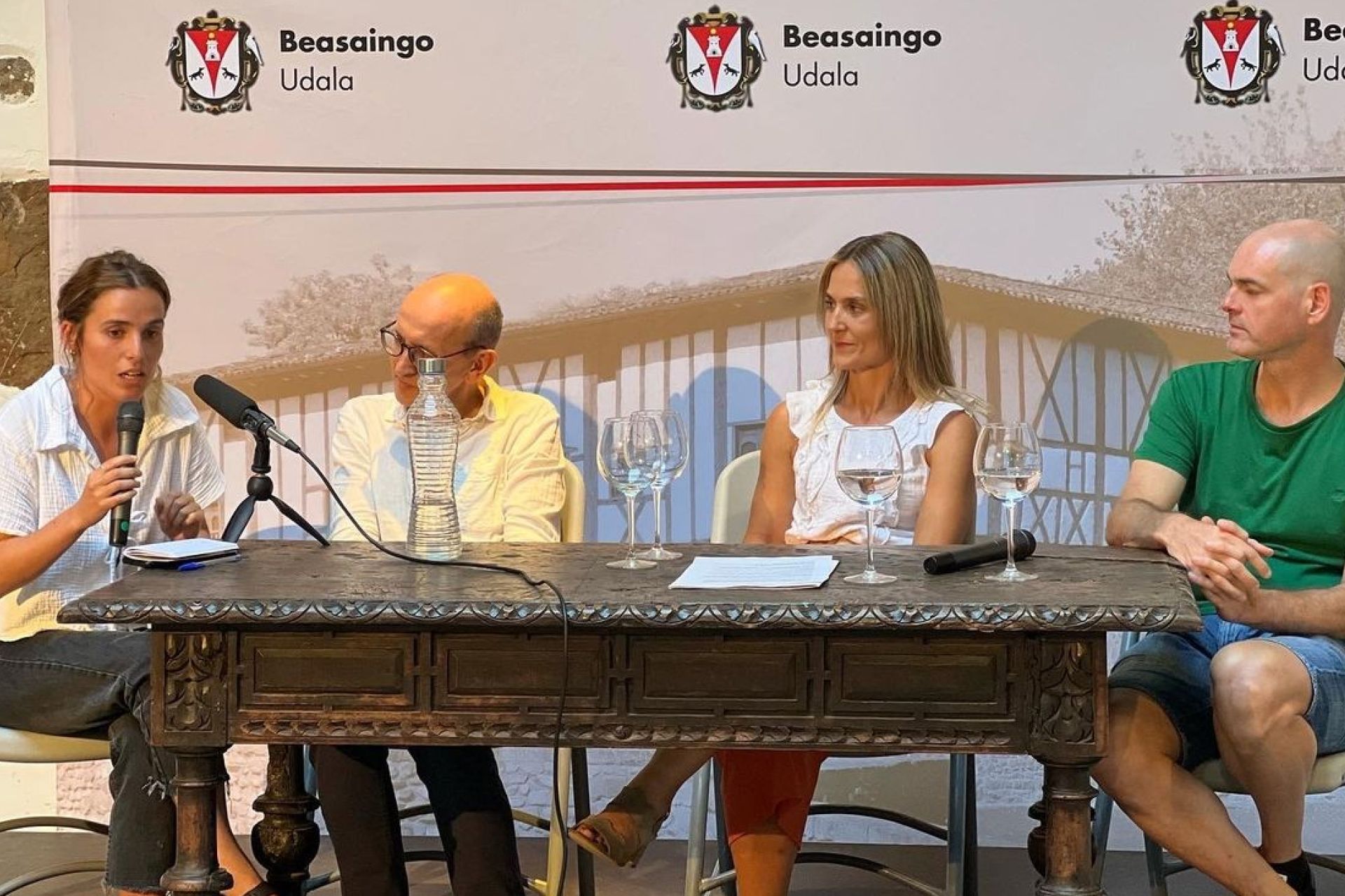 Lizar Begoña XXV. Igartza literatura bekaren irabazlea
