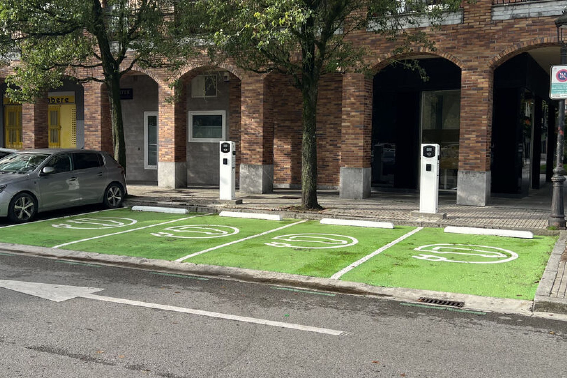En funcionamiento los nuevos puntos de recarga de Gipuzkoa plaza