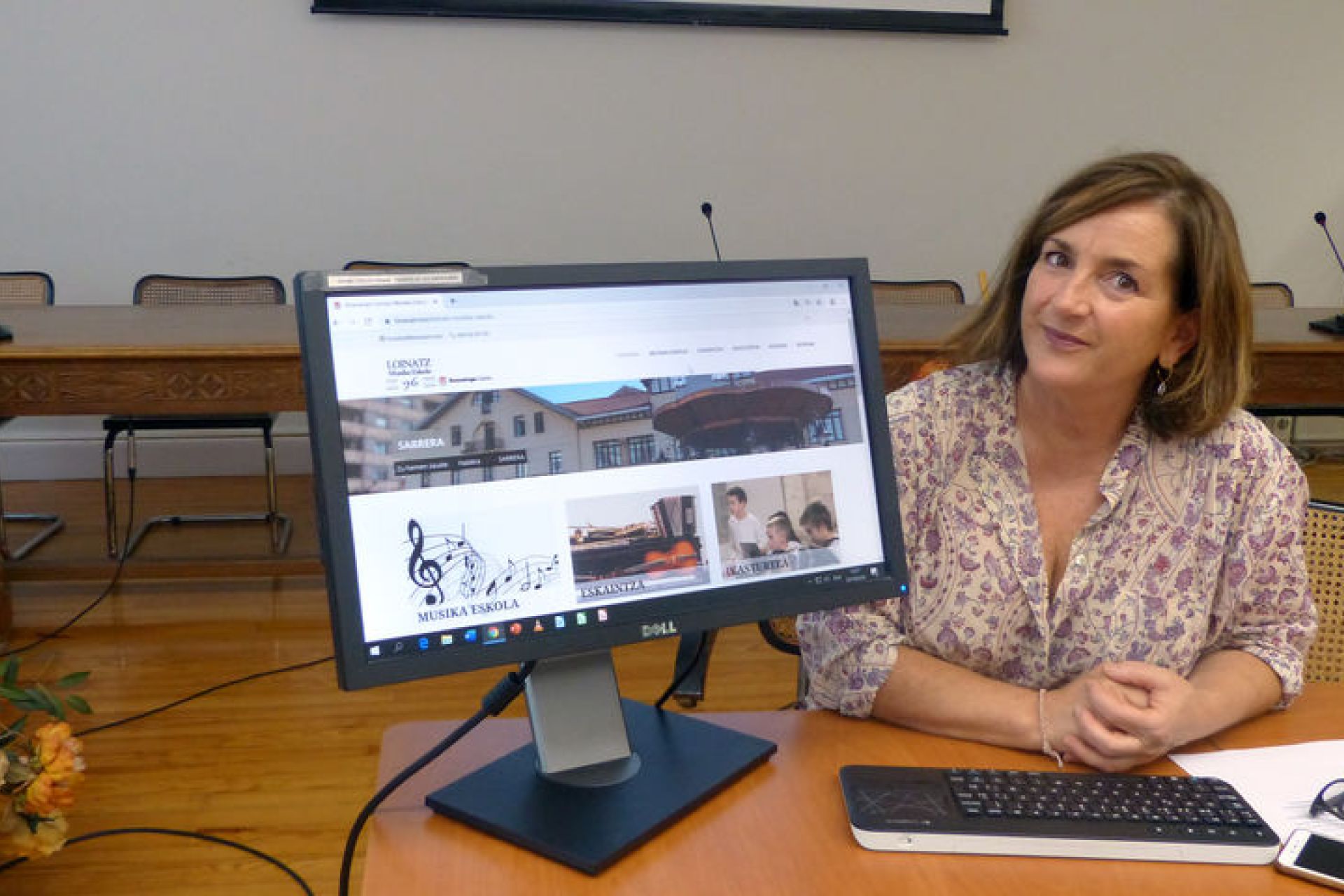 Loinatz Musika Eskolak egungo beharretara egokitu duen web orria aurkeztu du