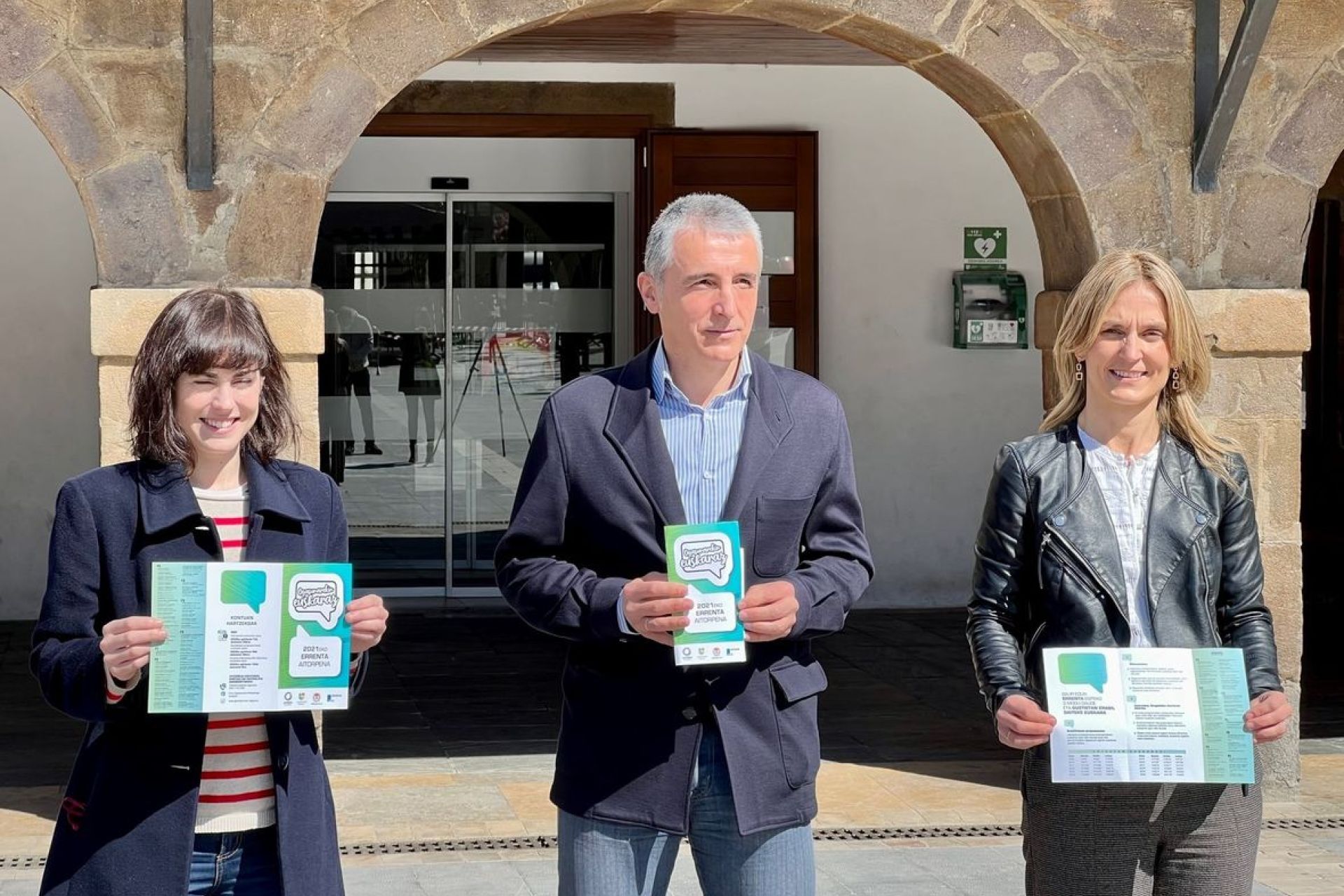 Errenta aitorpena euskaraz egitera animatzeko kanpaina martxan